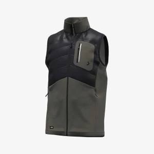 Veelzijdige bodywarmer met een hybride ontwerp voor ultiem comfort en flexibiliteit