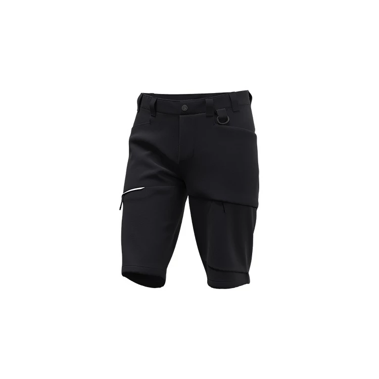 Flexibele korte broek met 4-way stretch, een elastische tailleband en praktische zakken